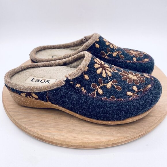 Taos Shoes Womens 7 38 Brown Slip On Woolderness Floral Embroidered Mules - Picture 1 of 12